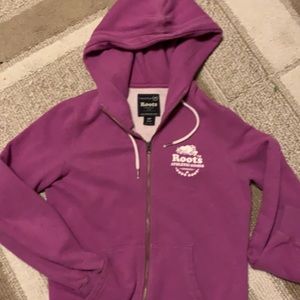 Women’s Roots zip up Hoodie size Small